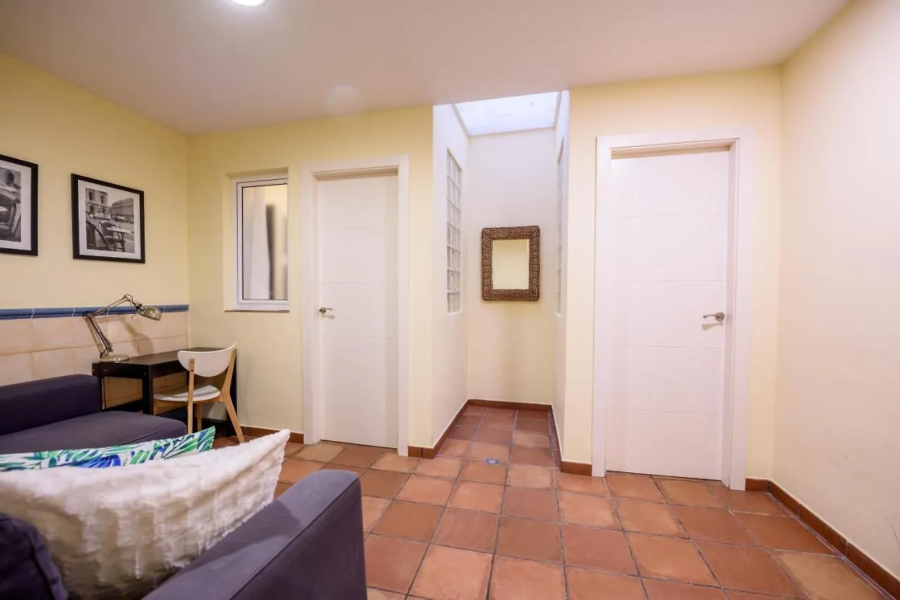 Ramblasrentals Chic & Spacious Flat Pool Table 15M Ramblas - Parking - Wifi Barcelona Lägenhet